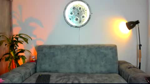 Snapshot of abellaconnor chatting on 02-16-26, 12:40 Abella and Kendra online show from 02-16-26, 12:40