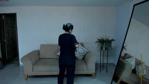 Snapshot of abellacroft chatting on 09-17-25, 11:56 Abella online show from 09-17-25, 11:56