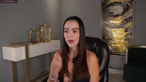 Snapshot of abellacroft chatting on 02-04-26, 01:06 Abella online show from 02-04-26, 01:06