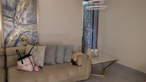 Snapshot of abellacroft chatting on 03-04-26, 01:17 Abella online show from 03-04-26, 01:17