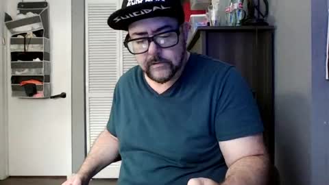 Snapshot of abennett76 chatting on 07-04-26, 02:23 AJ online show from 07-04-26, 02:23
