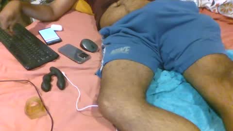 Snapshot of abhi_cam chatting on 01-22-25, 11:21 Naked Gentleman online show from 01-22-25, 11:21