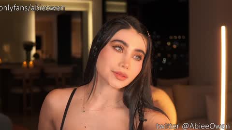 abie_owen online show from 11-22-25, 11:37