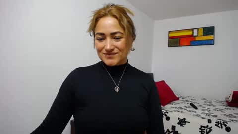 Snapshot of abie_spicy_ chatting on 09-25-25, 01:48 ximena online show from 09-25-25, 01:48
