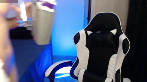 abigail_monroe__ online show from 04-25-26, 04:48