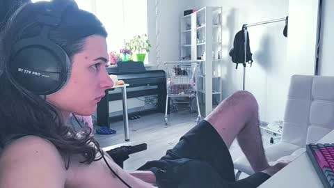 hi  cum in pvt noi extra tip online show from 04-22-26, 08:39