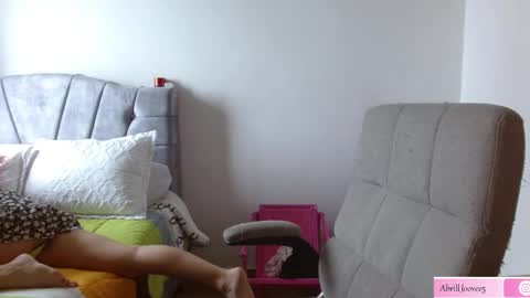 Snapshot of abril_lovee2 chatting on 02-26-25, 04:56 Abril online show from 02-26-25, 04:56