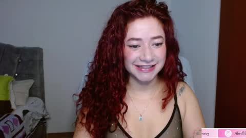 Snapshot of abril_lovee2 chatting on 03-29-26, 03:45 Abril online show from 03-29-26, 03:45