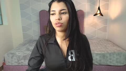 ABRIL MATTHEWS online show from 12-21-24, 04:57