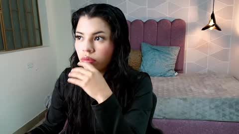 ABRIL MATTHEWS online show from 01-11-25, 12:07