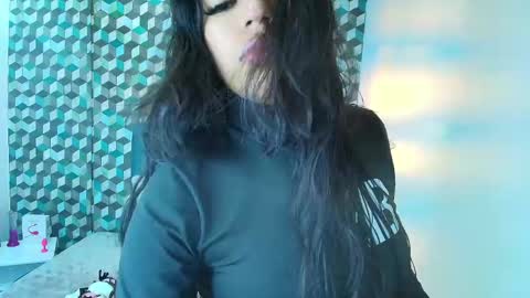 ABRIL MATTHEWS online show from 02-05-25, 12:06
