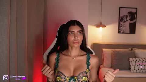 Snapshot of abril_w18 chatting on 03-26-26, 11:32 My name is Alexa. Please say hello I like to chat with you. If you have requests please use tip online show from 03-26-26, 11:32