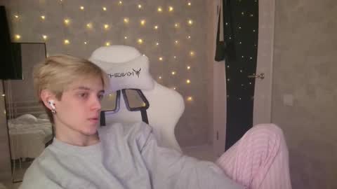 Nick online show from 02-02-26, 12:26