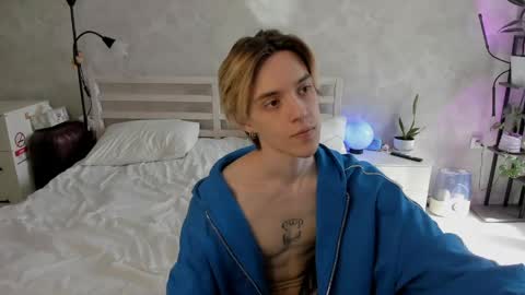 Snapshot of abslut chatting on 05-29-26, 10:02 Nick online show from 05-29-26, 10:02