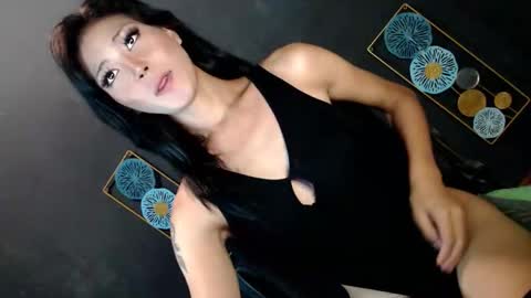 Snapshot of absolutelyselfsucker69 chatting on 09-19-25, 01:12 Miss Sophie online show from 09-19-25, 01:12