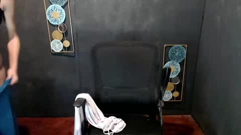 Snapshot of absolutelyselfsucker69 chatting on 10-25-25, 12:23 Miss Sophie online show from 10-25-25, 12:23