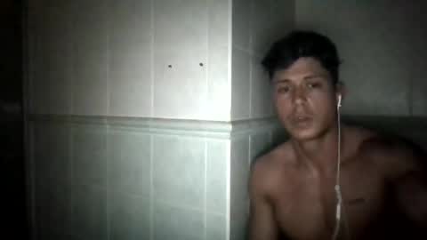 Snapshot of absolutwinner chatting on 01-19-26, 01:31 absolutwinner online show from 01-19-26, 01:31