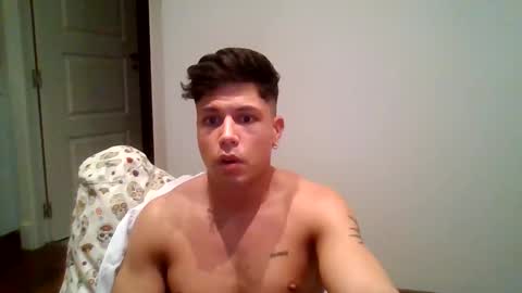 Snapshot of absolutwinner chatting on 02-13-26, 02:40 absolutwinner online show from 02-13-26, 02:40