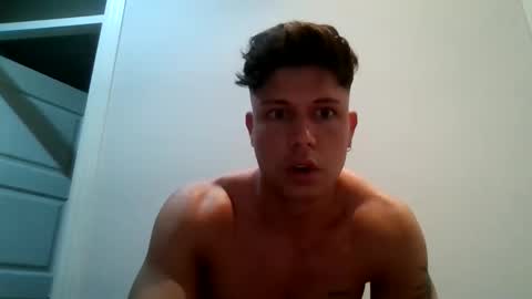 Snapshot of absolutwinner chatting on 02-20-26, 10:43 absolutwinner online show from 02-20-26, 10:43