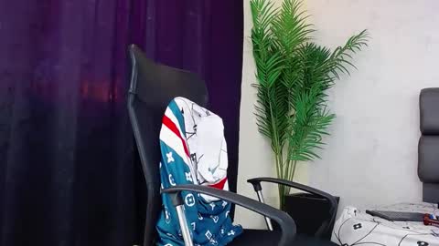 Snapshot of ace_owens chatting on 12-11-24, 08:07 ace_owens online show from 12-11-24, 08:07