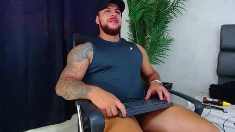 Snapshot of ace_owens chatting on 12-19-24, 08:23 ace_owens online show from 12-19-24, 08:23