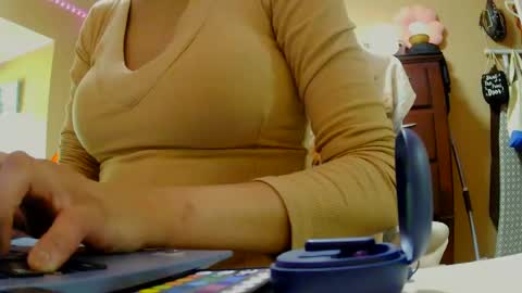 Snapshot of achocolatetwink chatting on 05-17-26, 08:27 ChocolateTwink online show from 05-17-26, 08:27
