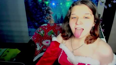 Kate online show from 12-14-25, 01:33