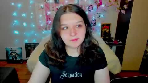 Snapshot of acid_kate chatting on 05-20-26, 11:55 Kate online show from 05-20-26, 11:55