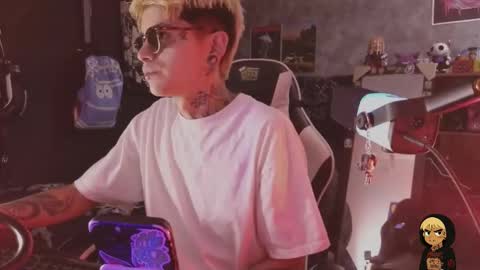 Acid Milo online show from 02-12-26, 04:24