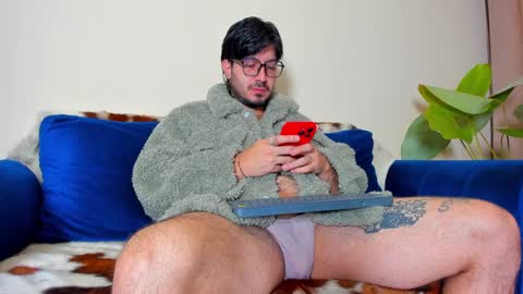 R. online show from 02-07-25, 11:12