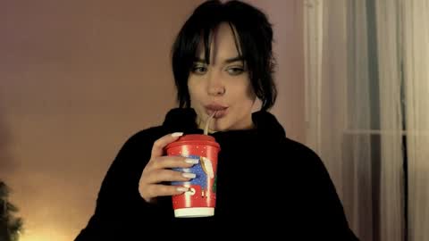 Snapshot of actavia_rose chatting on 12-24-24, 03:26 my inst love inside 17 online show from 12-24-24, 03:26