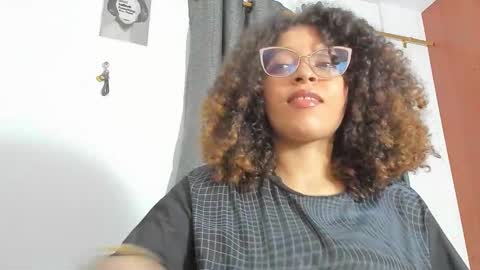  Isa  online show from 11-22-25, 04:33