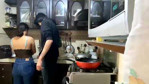 Snapshot of adam_and_abby_ chatting on 02-13-25, 06:38 adam and abby online show from 02-13-25, 06:38