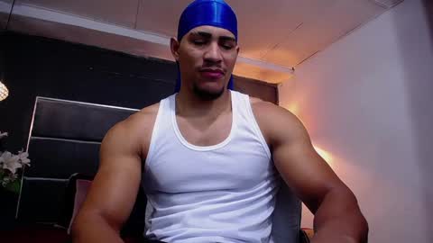 adam_fit19cm online show from 09-17-25, 02:19