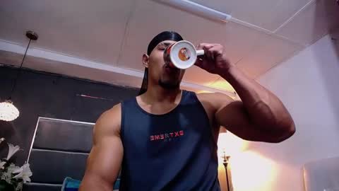 adam_fit19cm online show from 01-14-26, 01:39