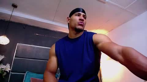 adam_fit19cm online show from 01-19-26, 02:10