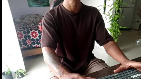 Adam Valencia online show from 06-09-26, 03:45