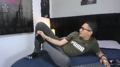 adam_walker_1 online show from 07-01-26, 03:45