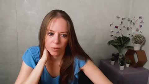 Snapshot of adamais_ chatting on 06-18-26, 02:34 adamais_ online show from 06-18-26, 02:34