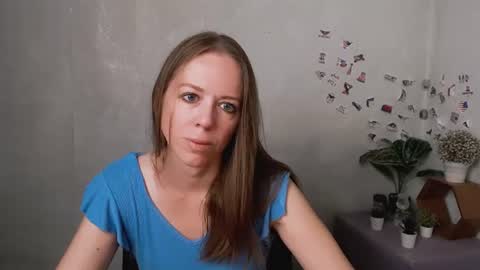 Snapshot of adamais_ chatting on 06-25-26, 02:44 adamais_ online show from 06-25-26, 02:44