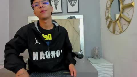 Adams Bobby online show from 02-06-26, 11:13