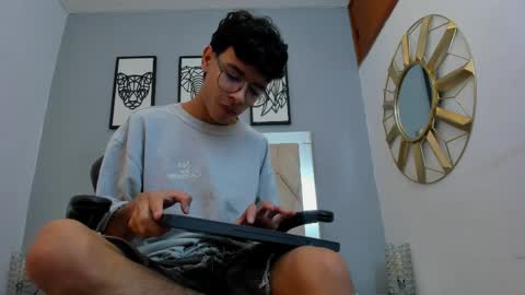 Adams Bobby online show from 03-30-26, 11:11