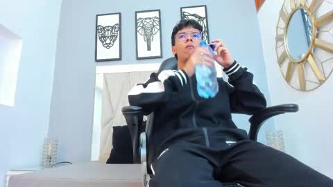 Adams Bobby online show from 04-26-26, 10:57