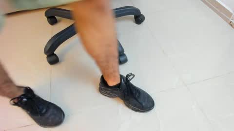 Adams Bobby online show from 04-29-26, 11:14