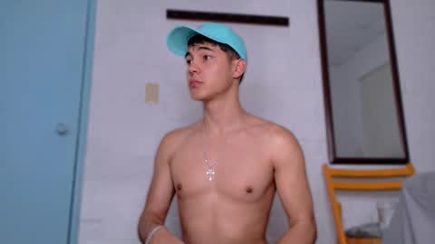 Snapshot of adams_ricci chatting on 11-08-25, 12:38 Adams online show from 11-08-25, 12:38