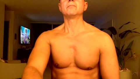 Snapshot of adamsix9 chatting on 11-14-25, 01:37 Adam online show from 11-14-25, 01:37