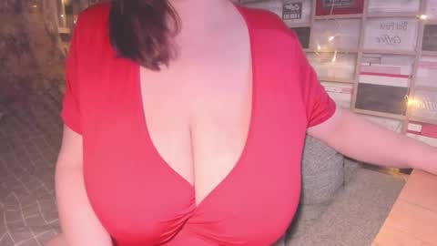 Snapshot of adamsvictory chatting on 02-09-25, 06:47 Victoria online show from 02-09-25, 06:47