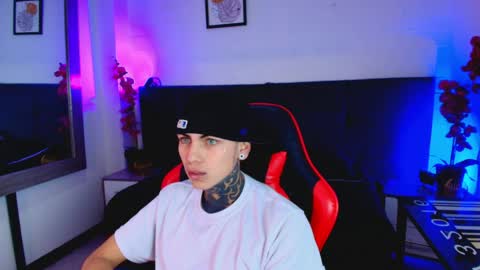 AdamsWalkerr  online show from 05-02-26, 01:05