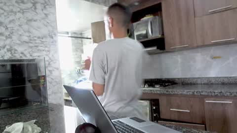 eva online show from 12-04-24, 08:29