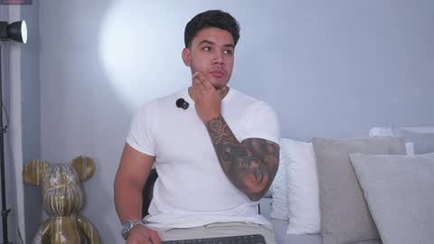 Adan Johns online show from 06-07-26, 12:20
